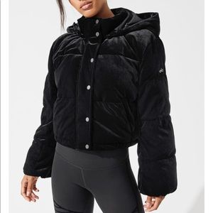 ALO Yoga Velvet Puffer
